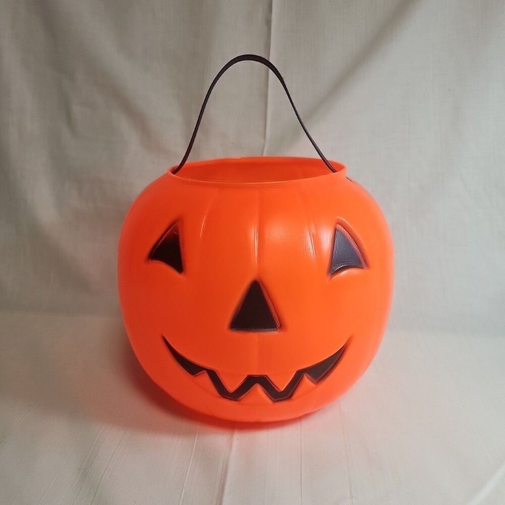 Vtg 80' Empire Plastic Jack-O-Lantern Pumpkin Halloween Candy Bucket Metal Rivet